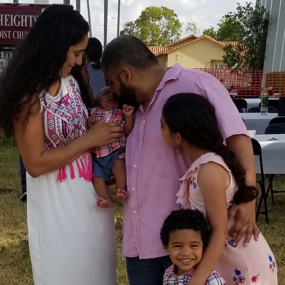 Meet your Posher, Serena - Picture 2 of 3